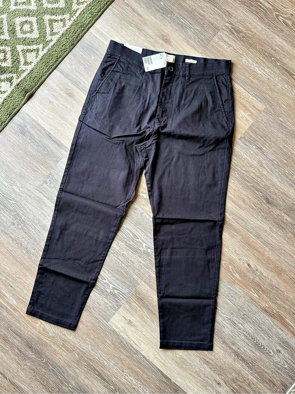 H&M L.O.G.G. Slim Fit Cropped Pants Black Waist 33